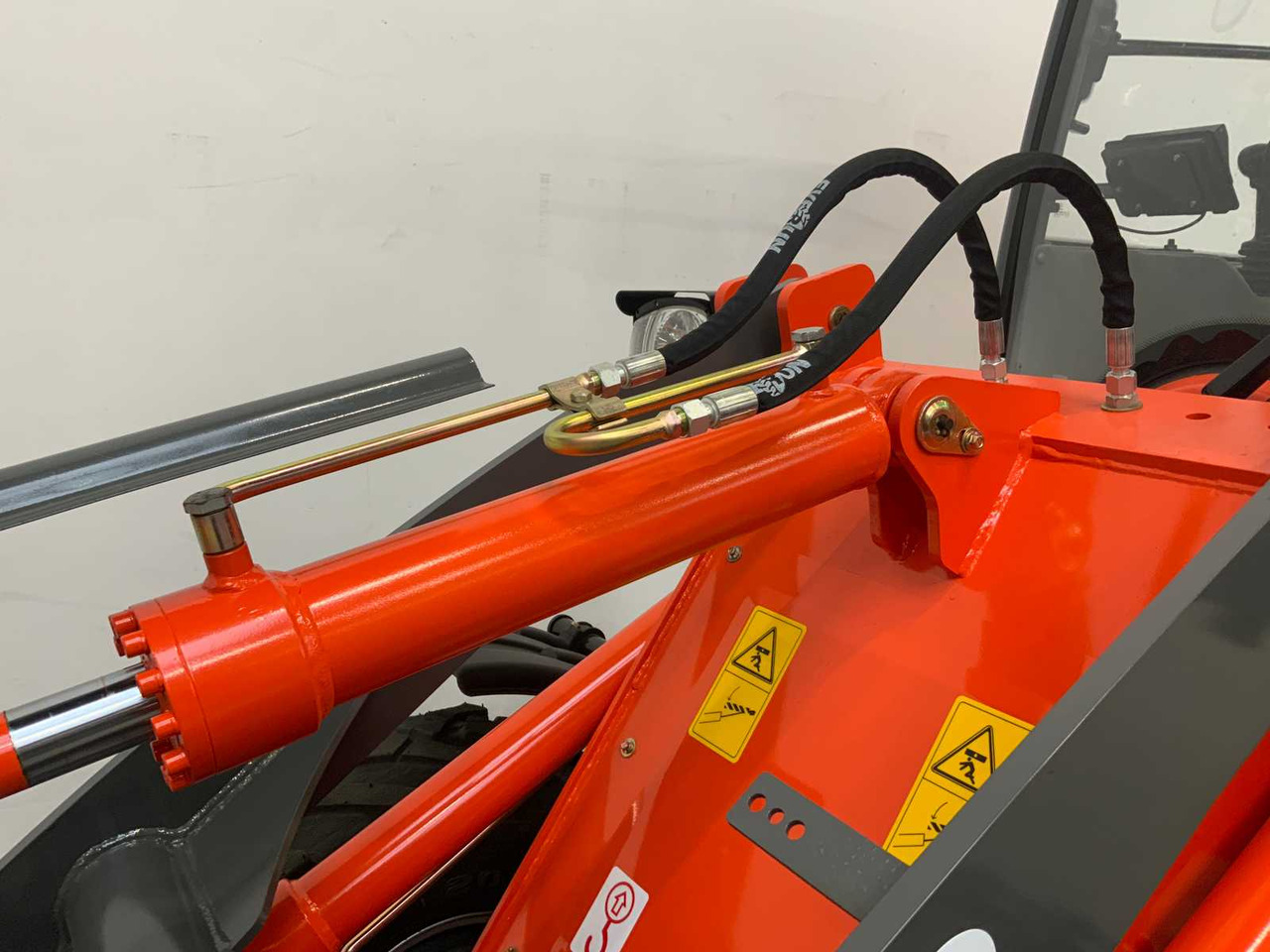 Колісний навантажувач EVERUN - 2025 - ER12 - WHEEL LOADER: фото 23 Колісний навантажувач EVERUN - 2025 - ER12 - WHEEL LOADER: фото 23