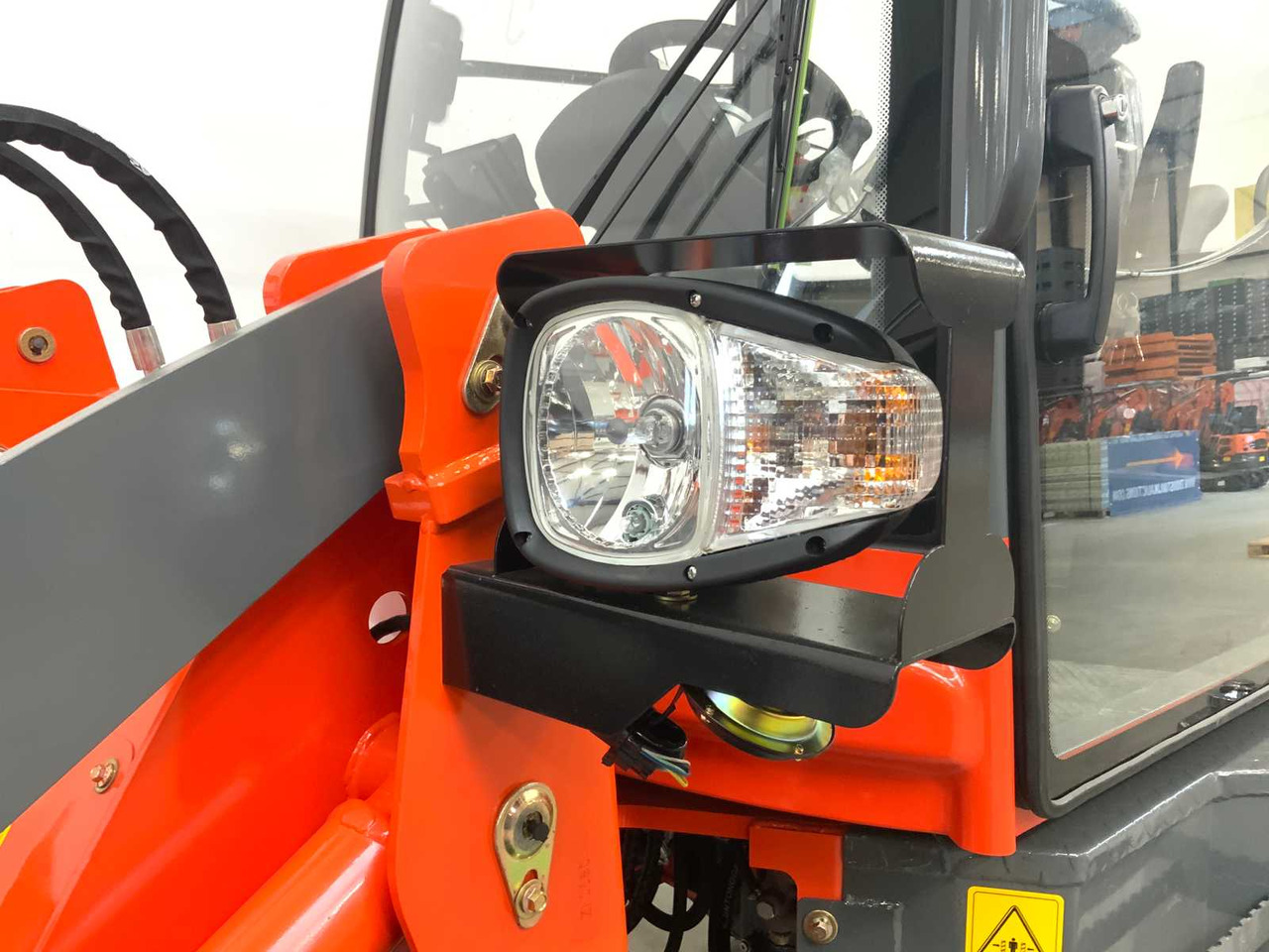 Колісний навантажувач EVERUN - 2025 - ER12 - WHEEL LOADER: фото 24 Колісний навантажувач EVERUN - 2025 - ER12 - WHEEL LOADER: фото 24