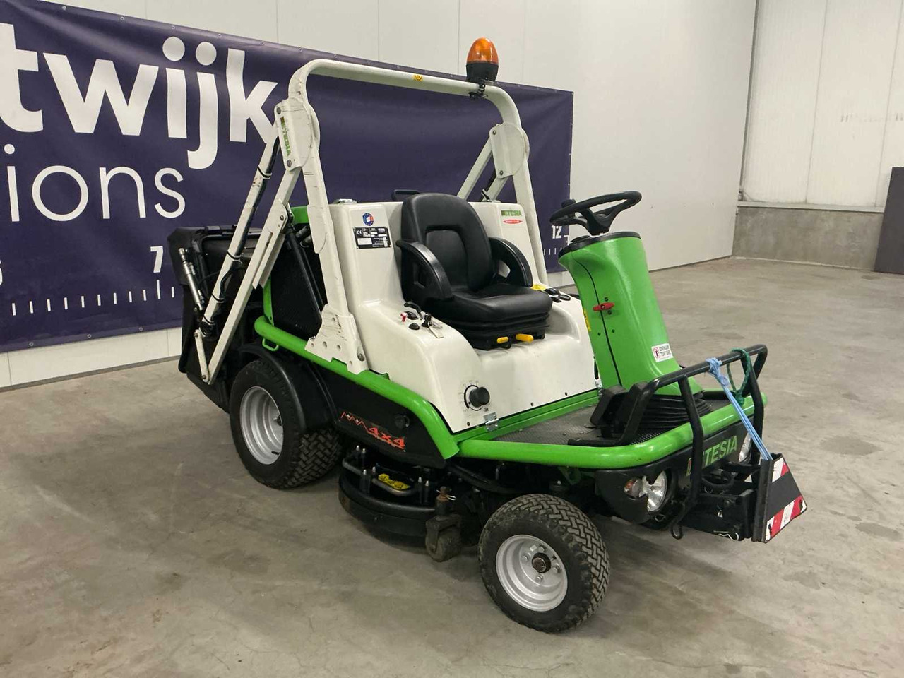 Etesia H 124 DX - Газонокосарка: фото 3 Etesia H 124 DX - Газонокосарка: фото 3