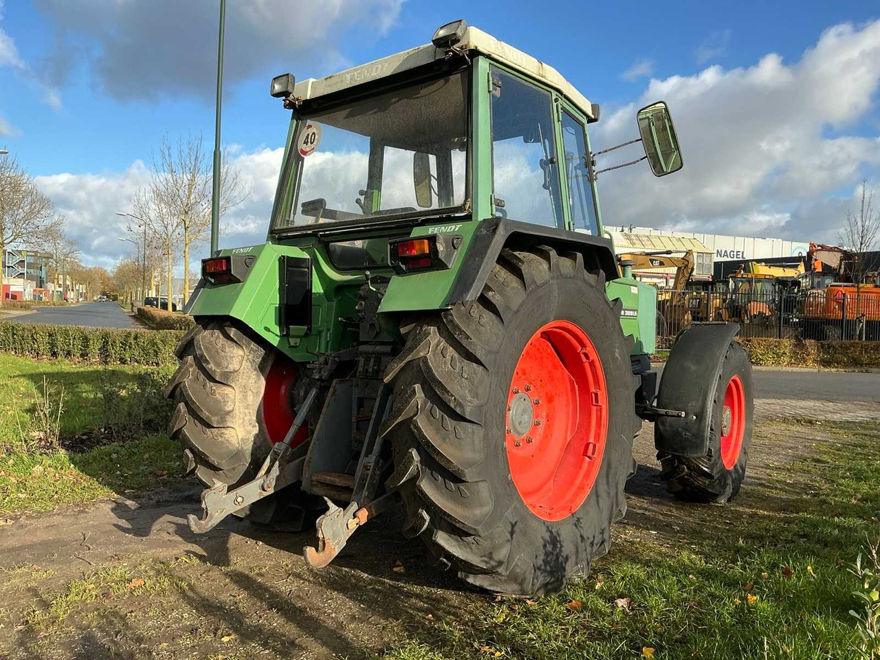 FENDT FARMER 309 LSA TURBOMATIK FOUR-WHEEL DRIVE AGRICULTURAL TRACTOR - Трактор: фото 5 FENDT FARMER 309 LSA TURBOMATIK FOUR-WHEEL DRIVE AGRICULTURAL TRACTOR - Трактор: фото 5