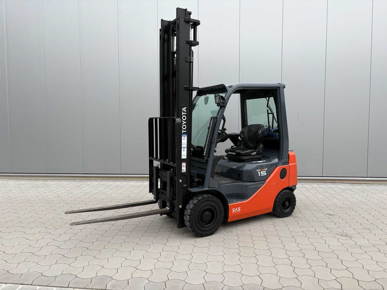 FORKLIFT TOYOTA 02-8FGF15 - Навантажувач вилковий: фото 1 FORKLIFT TOYOTA 02-8FGF15 - Навантажувач вилковий: фото 1