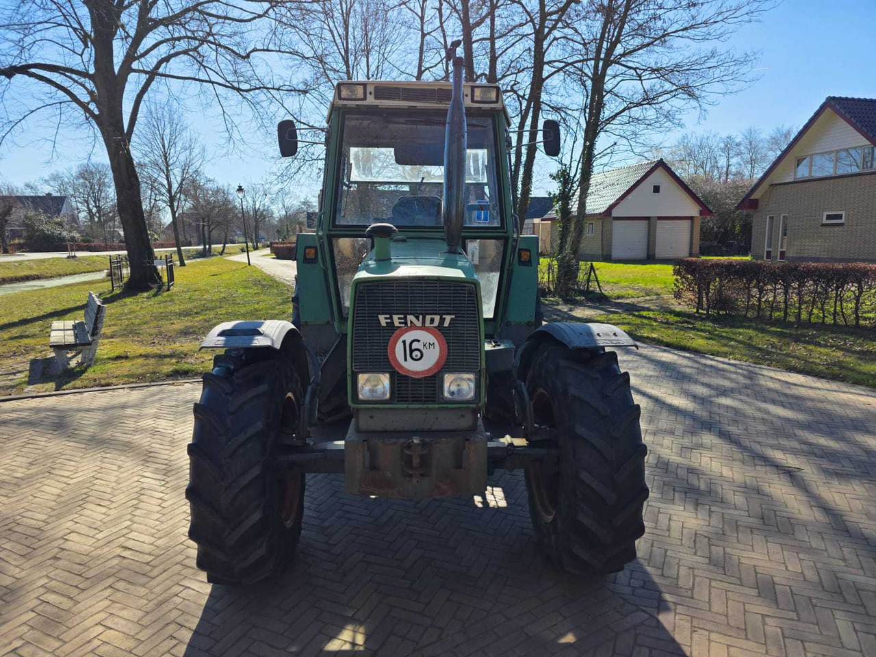 Fendt 305 LSA - Трактор: фото 3 Fendt 305 LSA - Трактор: фото 3