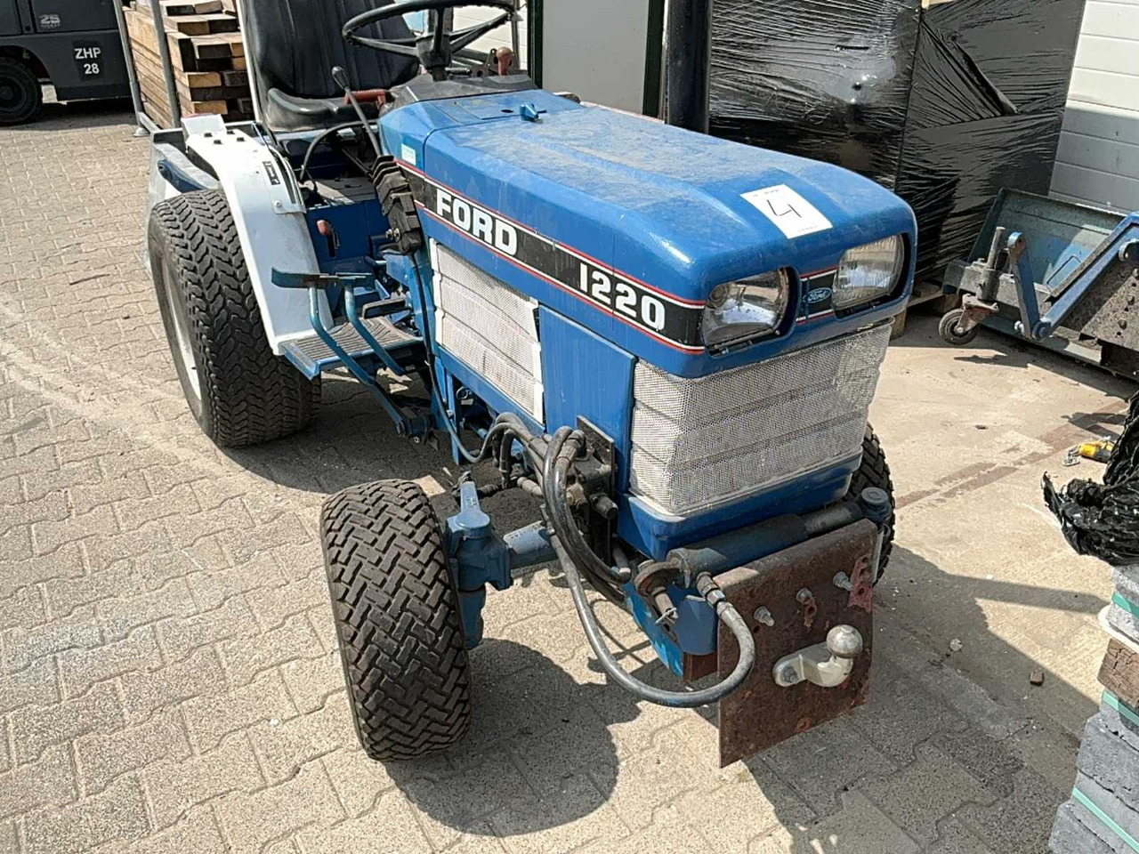 Ford 1220 - Мінітрактор: фото 4 Ford 1220 - Мінітрактор: фото 4