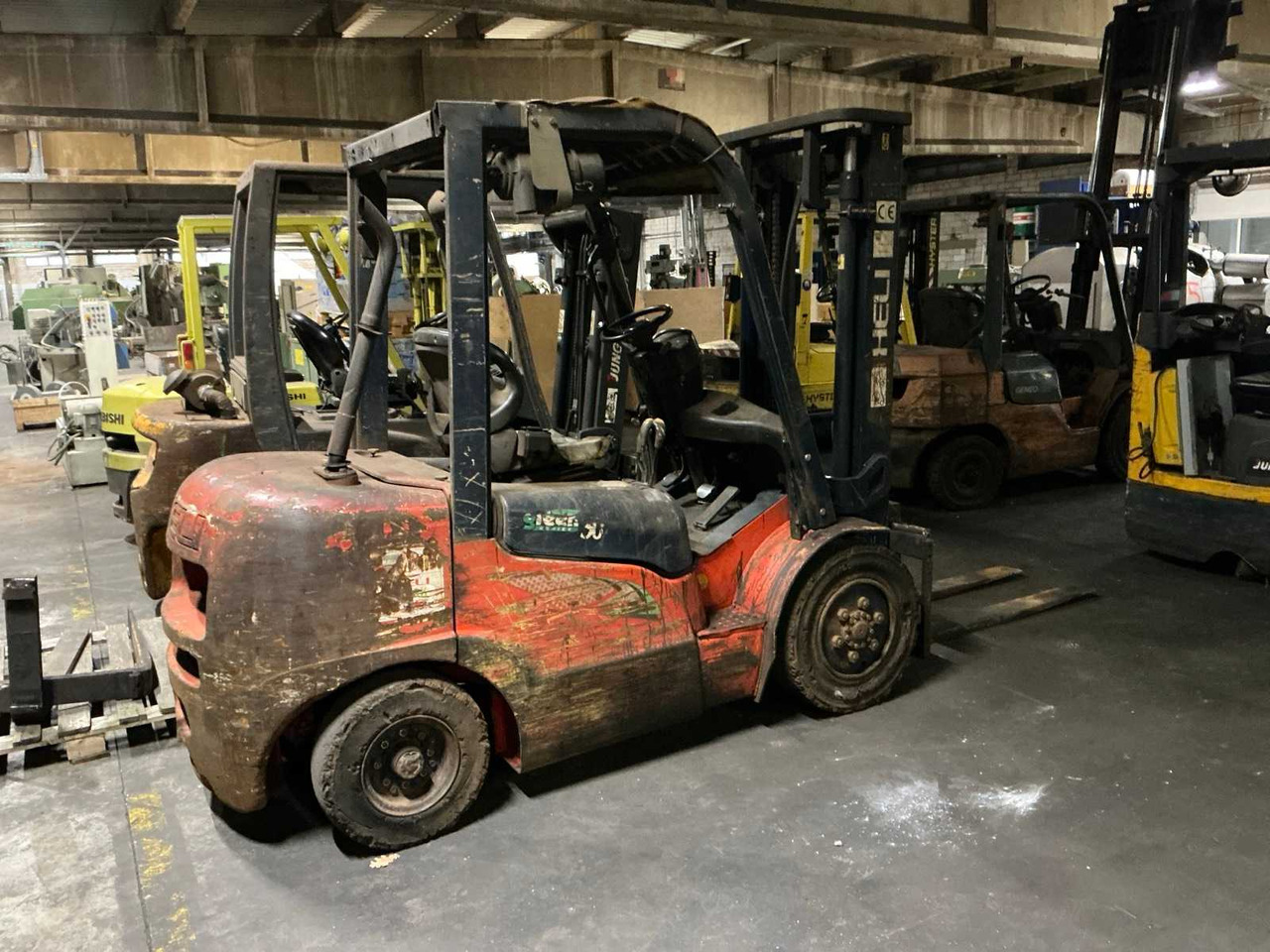 HELI CPCD30 FORKLIFT - Навантажувач вилковий: фото 5 HELI CPCD30 FORKLIFT - Навантажувач вилковий: фото 5