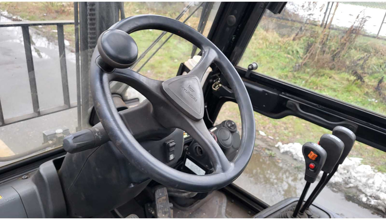 HYUNDAI 30D-9 DISEL FORKLIFT - Навантажувач вилковий: фото 5 HYUNDAI 30D-9 DISEL FORKLIFT - Навантажувач вилковий: фото 5
