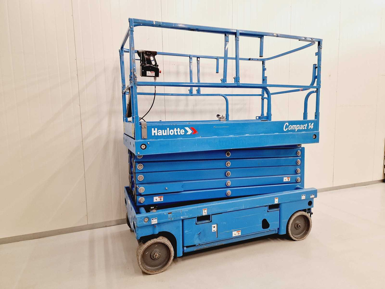Haulotte HAULOTTE - COMPACT 14 - AERIAL PLATFORM - Підйомник: фото 5 Haulotte HAULOTTE - COMPACT 14 - AERIAL PLATFORM - Підйомник: фото 5