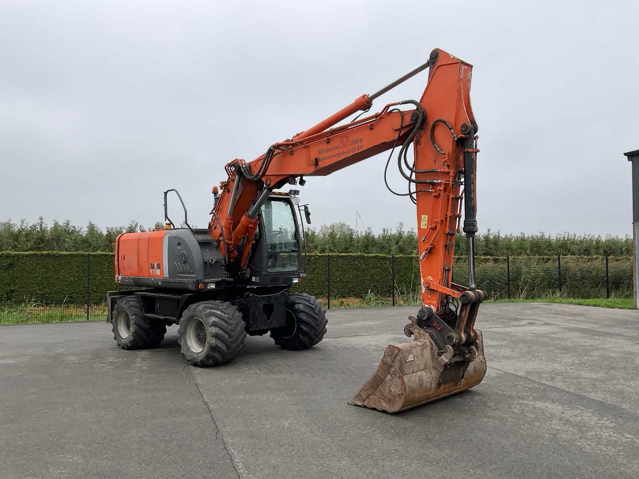 Hitachi ZX-170W-3 - Колісний екскаватор: фото 1 Hitachi ZX-170W-3 - Колісний екскаватор: фото 1