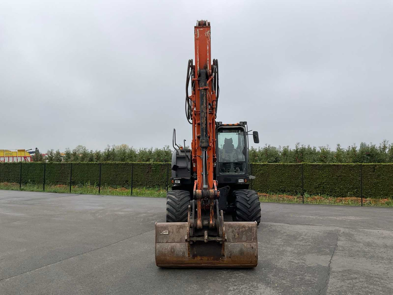 Hitachi ZX-170W-3 - Колісний екскаватор: фото 4 Hitachi ZX-170W-3 - Колісний екскаватор: фото 4