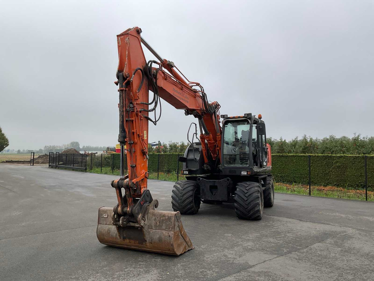 Hitachi ZX-170W-3 - Колісний екскаватор: фото 5 Hitachi ZX-170W-3 - Колісний екскаватор: фото 5