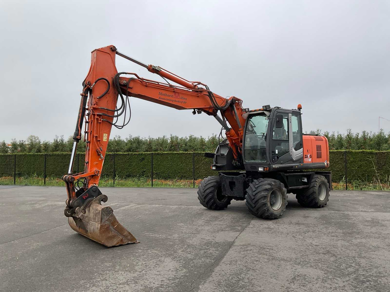 Hitachi ZX-170W-3 - Колісний екскаватор: фото 2 Hitachi ZX-170W-3 - Колісний екскаватор: фото 2