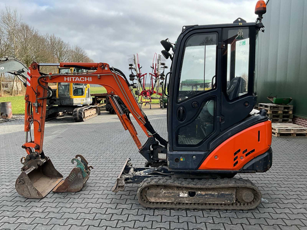 Hitachi ZX18-3 CLR - Міні-екскаватор: фото 5 Hitachi ZX18-3 CLR - Міні-екскаватор: фото 5