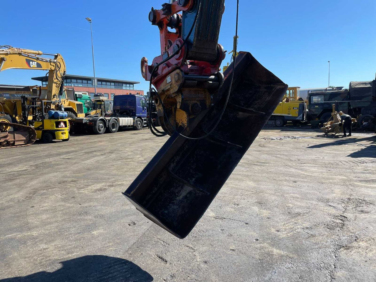 Hitachi ZX250LCN-3 - Гусеничний екскаватор: фото 2 Hitachi ZX250LCN-3 - Гусеничний екскаватор: фото 2