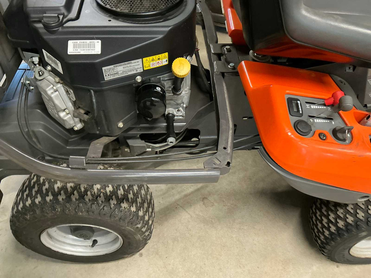 Газонокосарка Husqvarna R316T: фото 17
