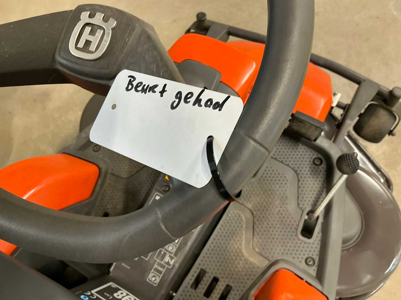 Газонокосарка Husqvarna R316T: фото 20