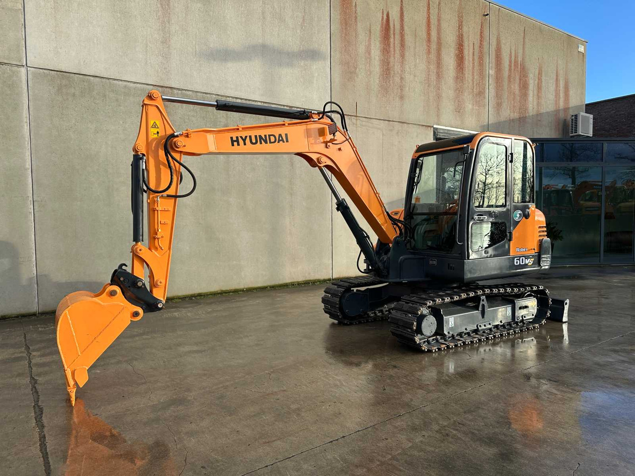 Hyundai R60VS - Гусеничний екскаватор: фото 1 Hyundai R60VS - Гусеничний екскаватор: фото 1