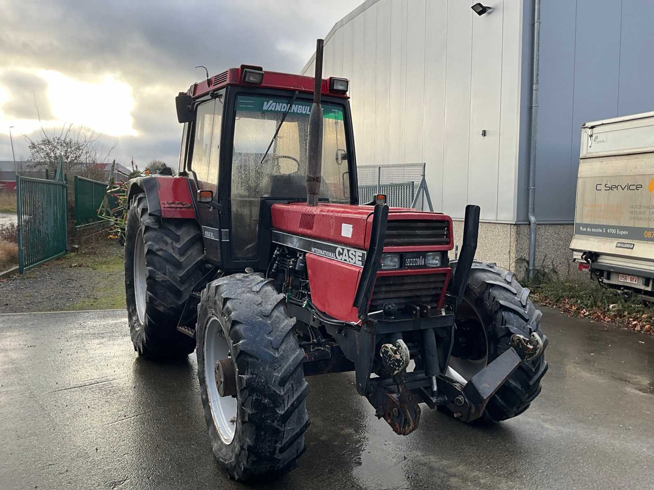 INTERNATIONAL-CASE 1056XL ALL-WHEEL DRIVE AGRICULTURAL TRACTOR - Трактор: фото 3 INTERNATIONAL-CASE 1056XL ALL-WHEEL DRIVE AGRICULTURAL TRACTOR - Трактор: фото 3