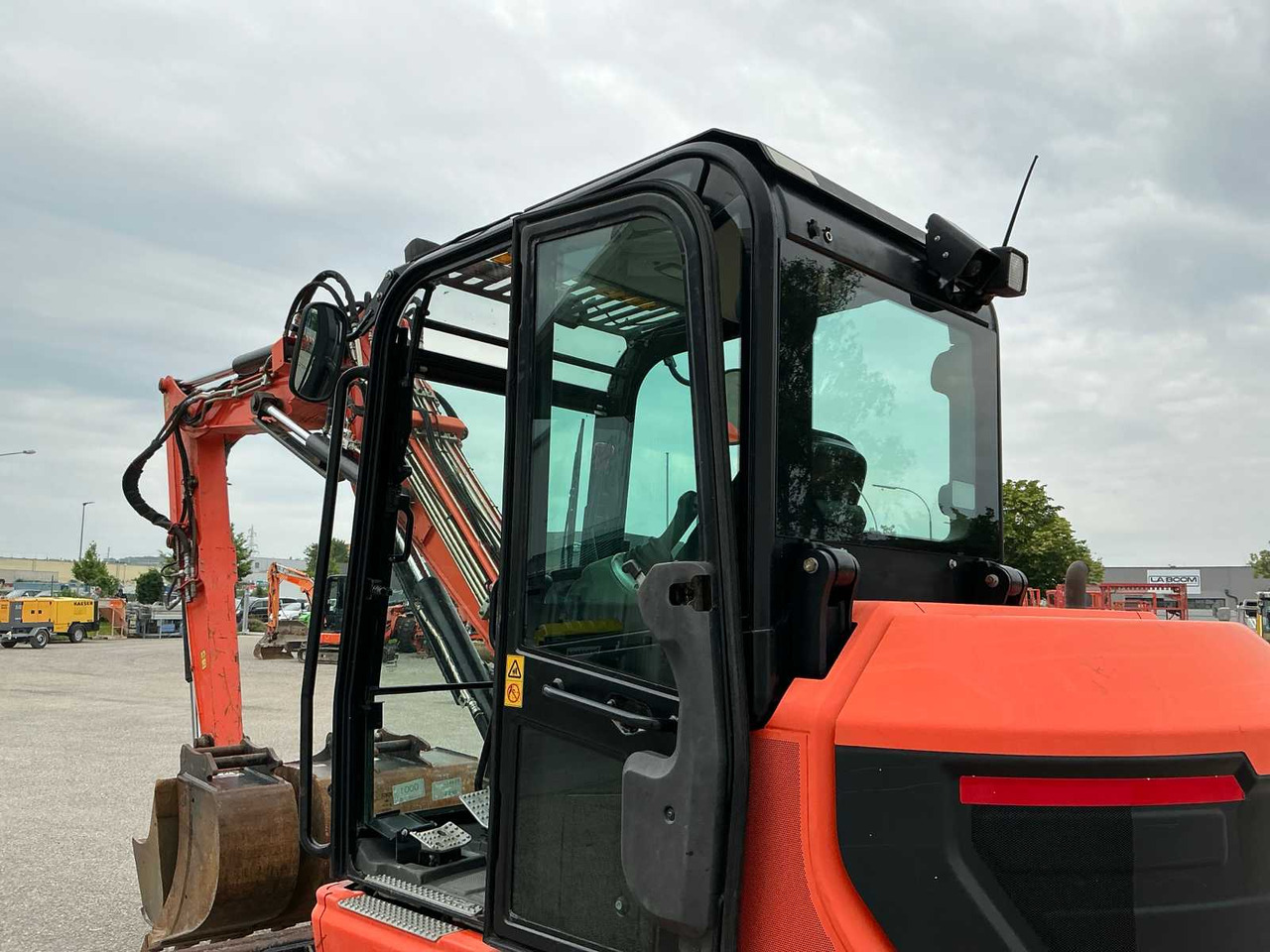 Гусеничний екскаватор JCB 86C-1TAB: фото 28
