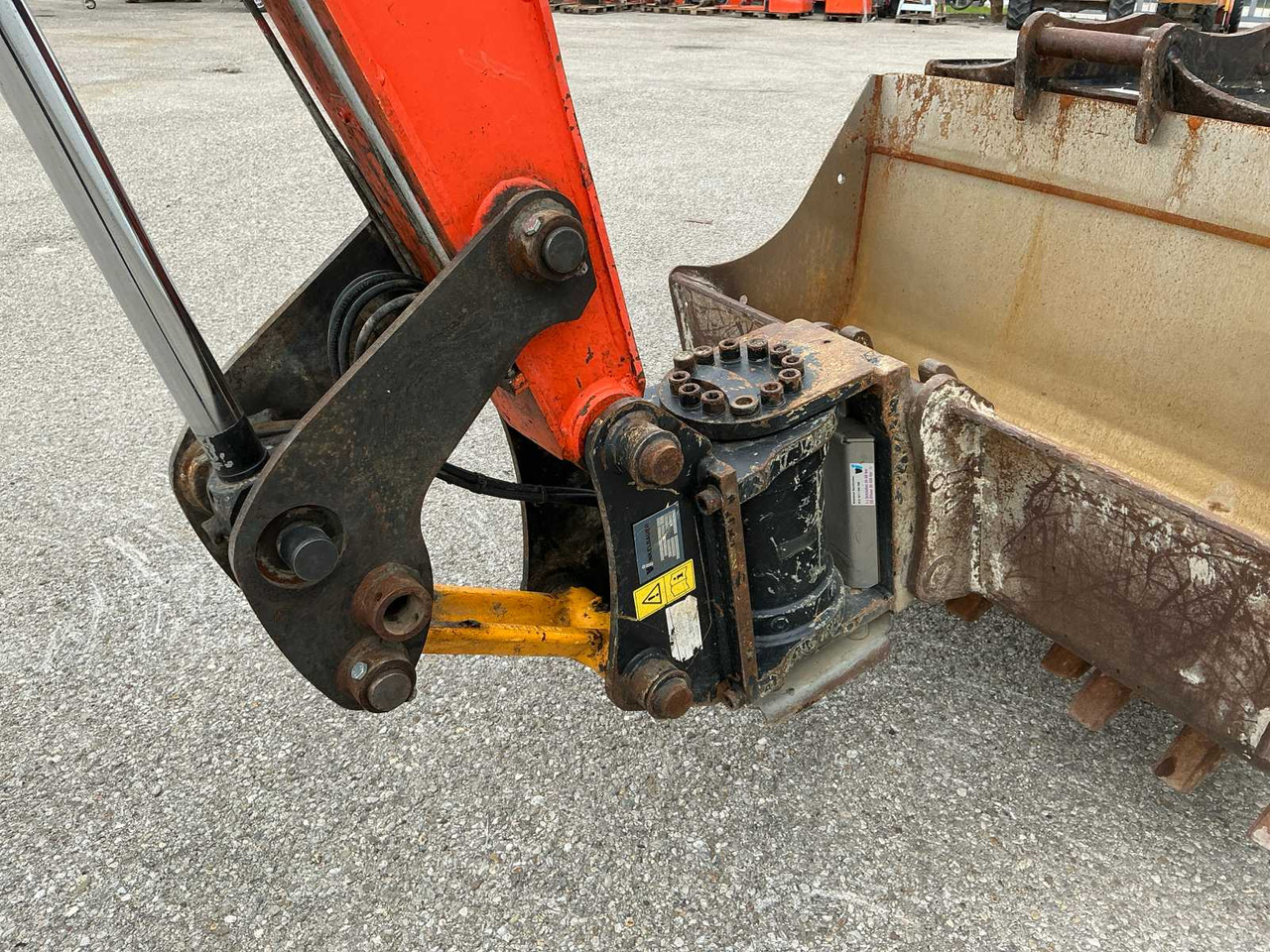 Гусеничний екскаватор JCB 86C-1TAB: фото 15