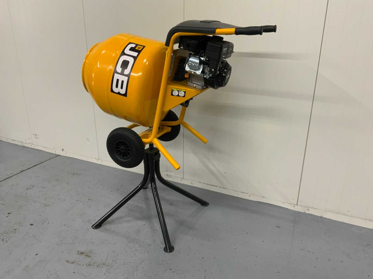 JCB CM150P - Автобетонозмішувач: фото 3 JCB CM150P - Автобетонозмішувач: фото 3