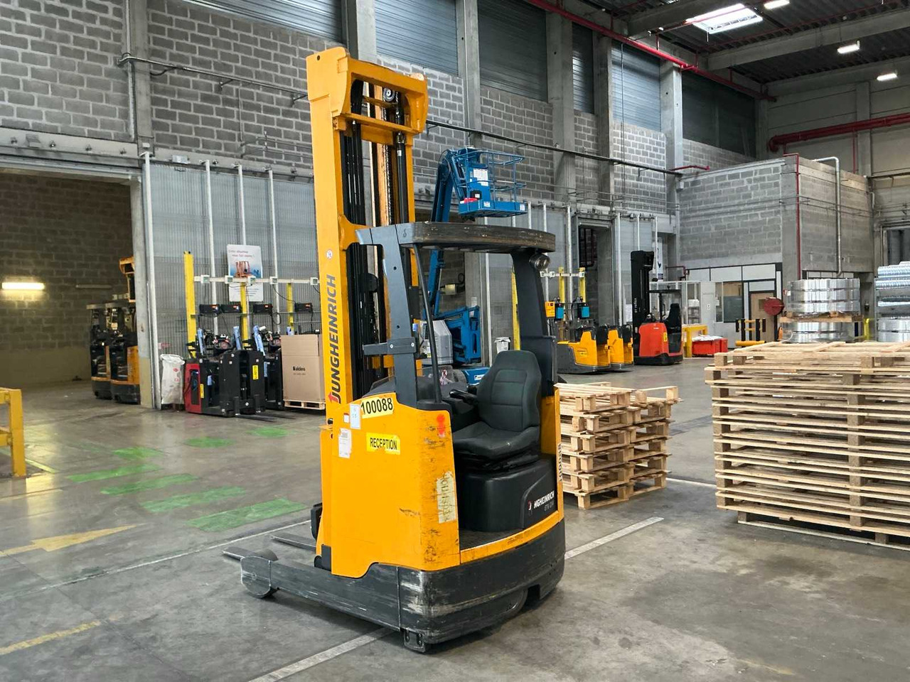 JUNGHEINRICH - 2015 - ETV214 - FORKLIFT - Навантажувач вилковий: фото 4 JUNGHEINRICH - 2015 - ETV214 - FORKLIFT - Навантажувач вилковий: фото 4