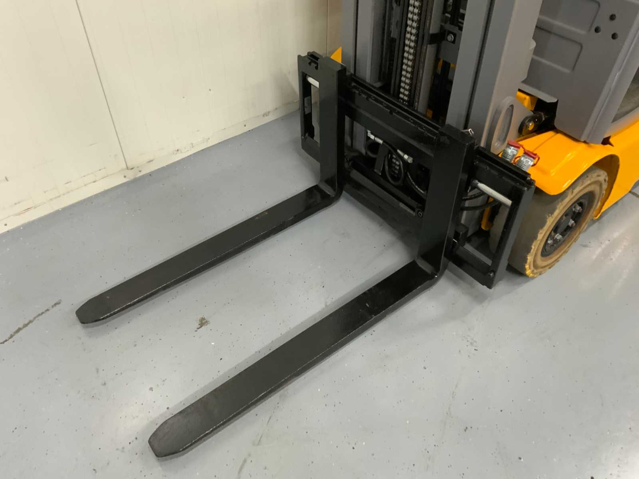 JUNGHEINRICH EFG216K - 4.6M PLYWOOD, FREE-LIFT, SIDE-SHIFT - FORKLIFT - Навантажувач вилковий: фото 4 JUNGHEINRICH EFG216K - 4.6M PLYWOOD, FREE-LIFT, SIDE-SHIFT - FORKLIFT - Навантажувач вилковий: фото 4