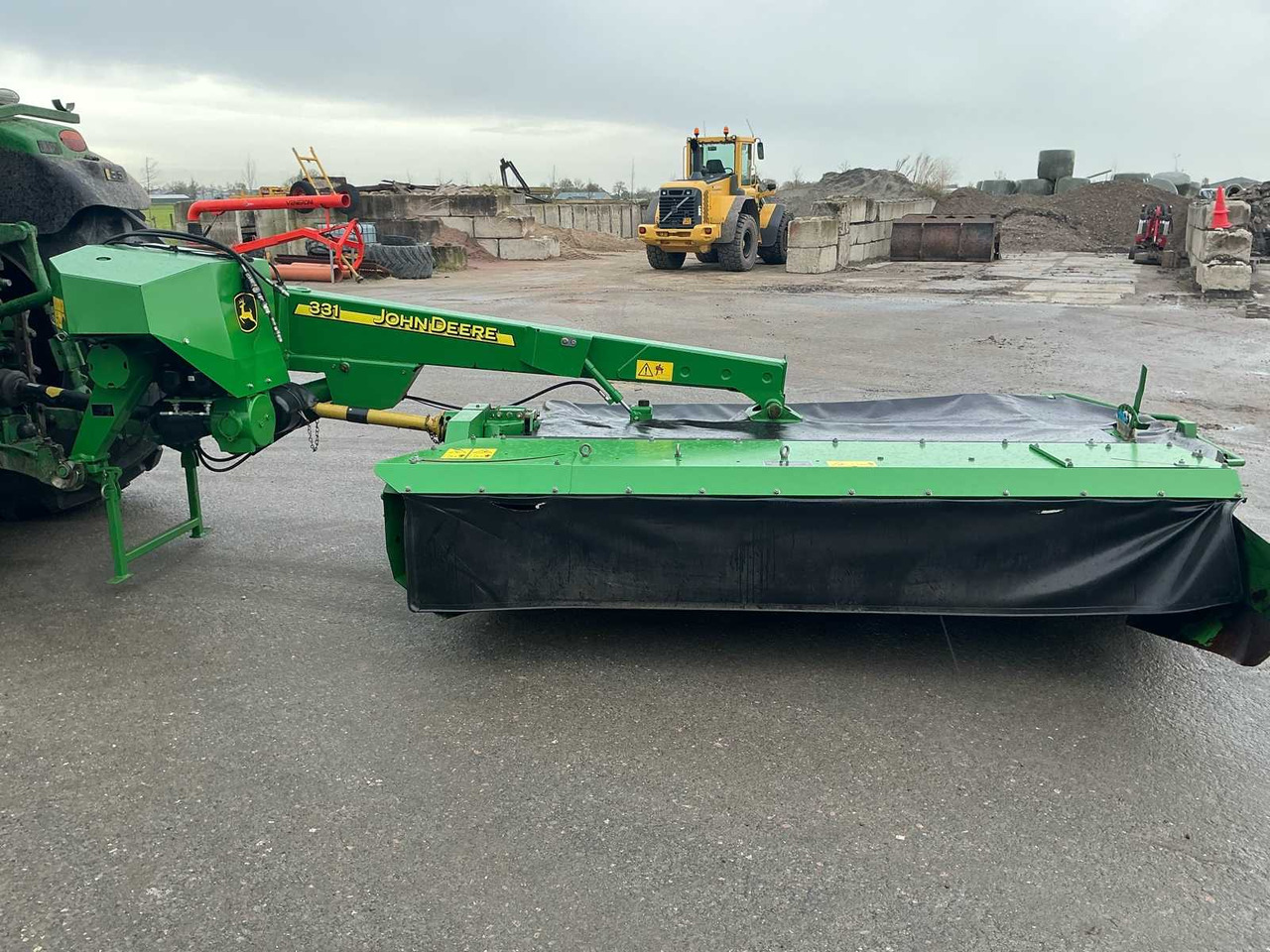 John Deere 331 - Косарка-подрібнювач/ Мульчер: фото 2 John Deere 331 - Косарка-подрібнювач/ Мульчер: фото 2