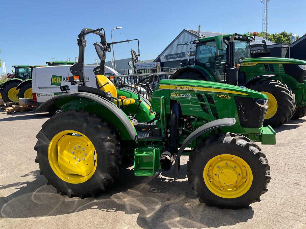 John Deere 5050E - Трактор: фото 5 John Deere 5050E - Трактор: фото 5