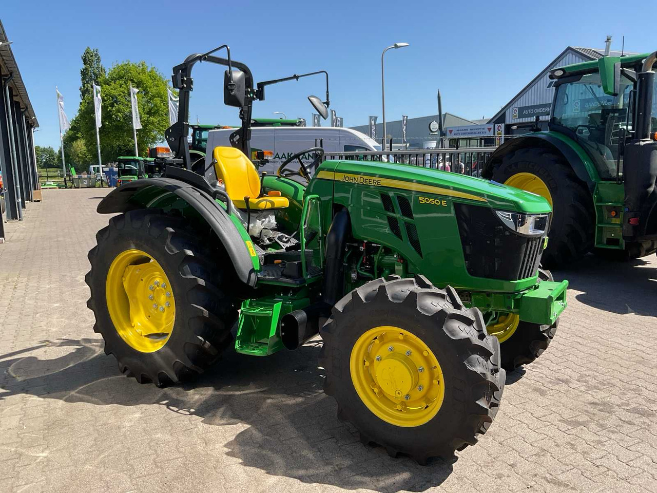John Deere 5050E - Трактор: фото 4 John Deere 5050E - Трактор: фото 4