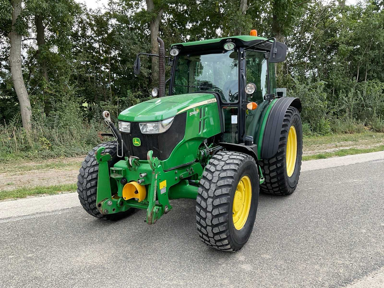 John Deere 5090G - Трактор: фото 2 John Deere 5090G - Трактор: фото 2