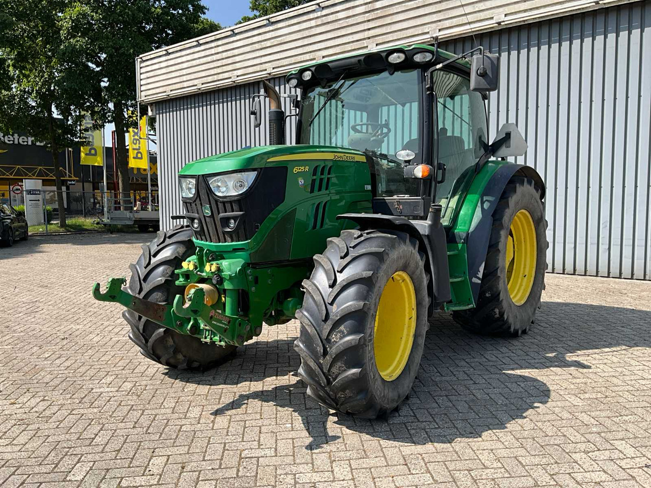 John Deere 6125R - Трактор: фото 1 John Deere 6125R - Трактор: фото 1