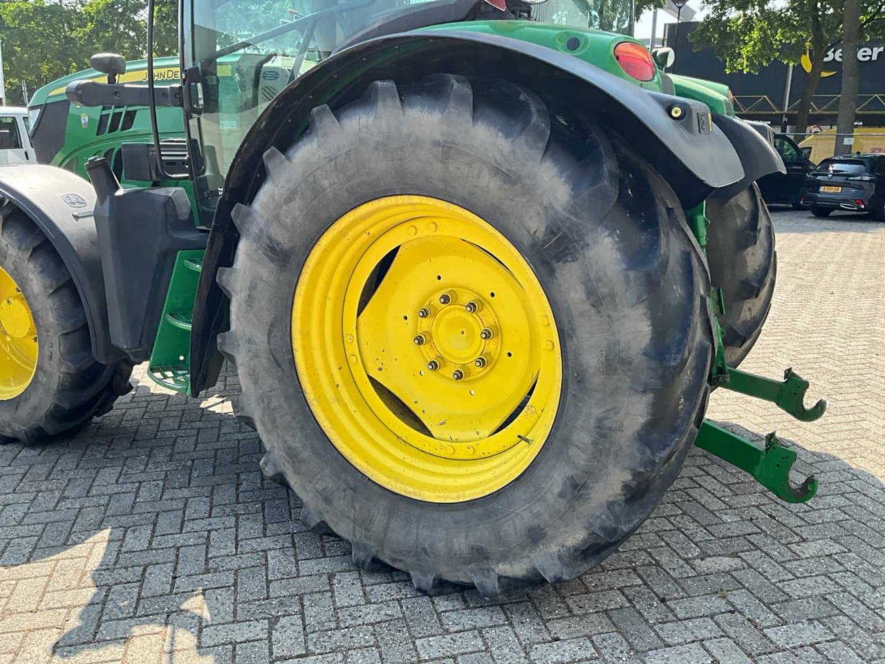 John Deere 6125R - Трактор: фото 5 John Deere 6125R - Трактор: фото 5