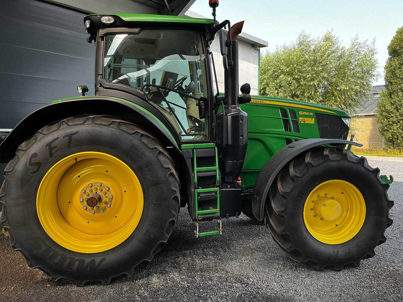 John Deere 6250R - Трактор: фото 2 John Deere 6250R - Трактор: фото 2