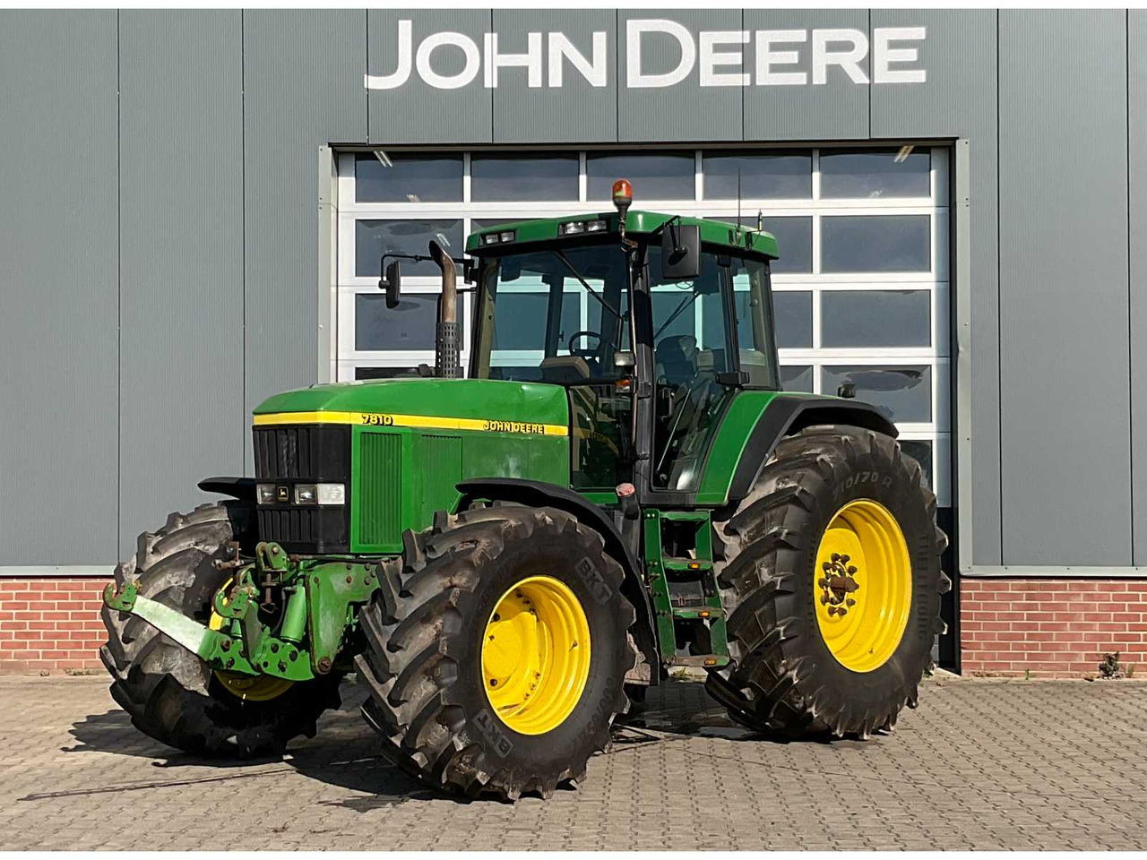 John Deere 7810 - Трактор: фото 1 John Deere 7810 - Трактор: фото 1