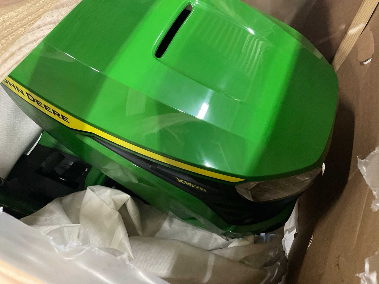 John Deere X167R - Газонокосарка: фото 2 John Deere X167R - Газонокосарка: фото 2