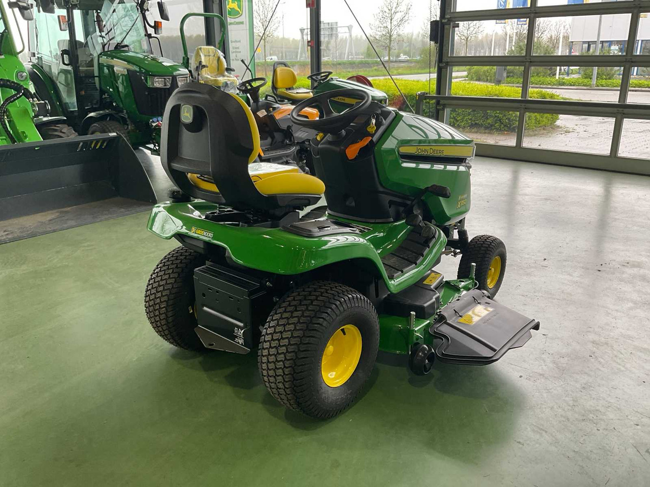 John Deere X350 - Газонокосарка: фото 5 John Deere X350 - Газонокосарка: фото 5