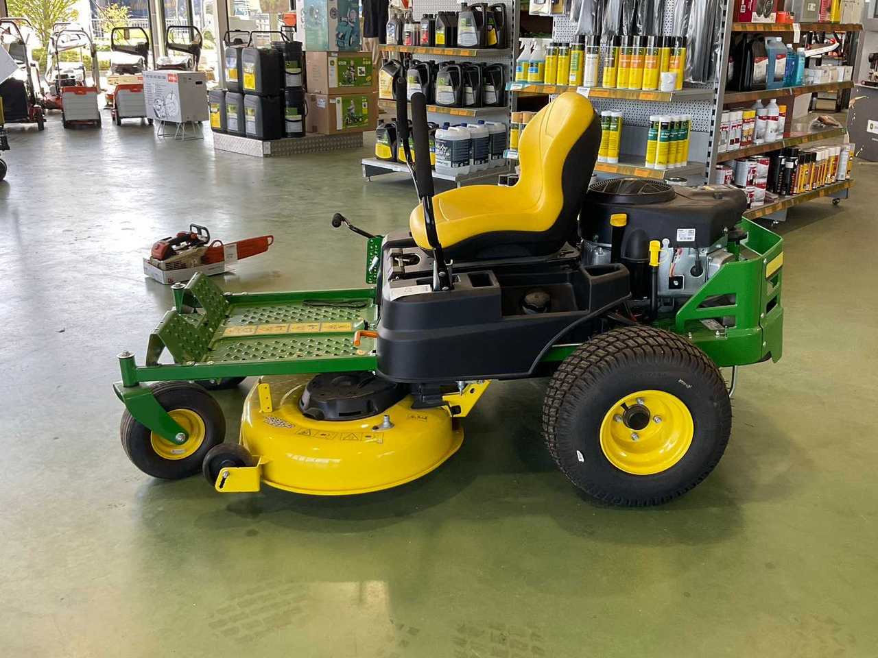John Deere Z335E - Газонокосарка: фото 2 John Deere Z335E - Газонокосарка: фото 2