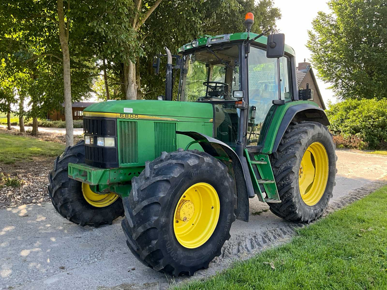 John deere 6800 - Трактор: фото 1 John deere 6800 - Трактор: фото 1