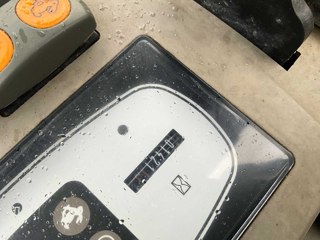 Міні-екскаватор KOMATSU PC 16RHS MINI EXCAVATOR: фото 12 Міні-екскаватор KOMATSU PC 16RHS MINI EXCAVATOR: фото 12