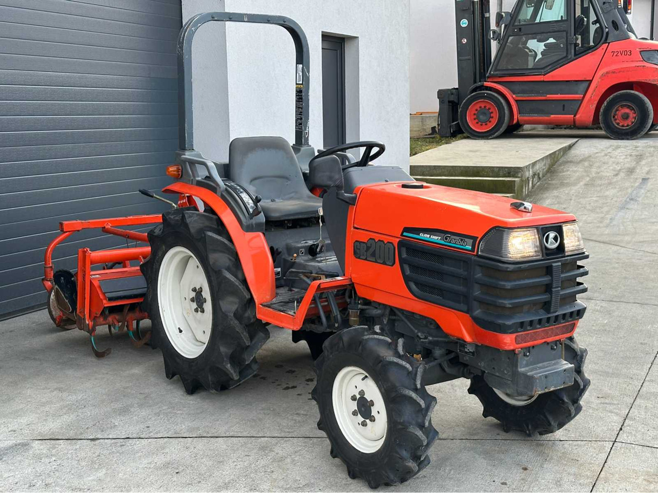 KUBOTA - GB200 - 4-WHEEL DRIVE TRACTOR - Трактор: фото 3 KUBOTA - GB200 - 4-WHEEL DRIVE TRACTOR - Трактор: фото 3