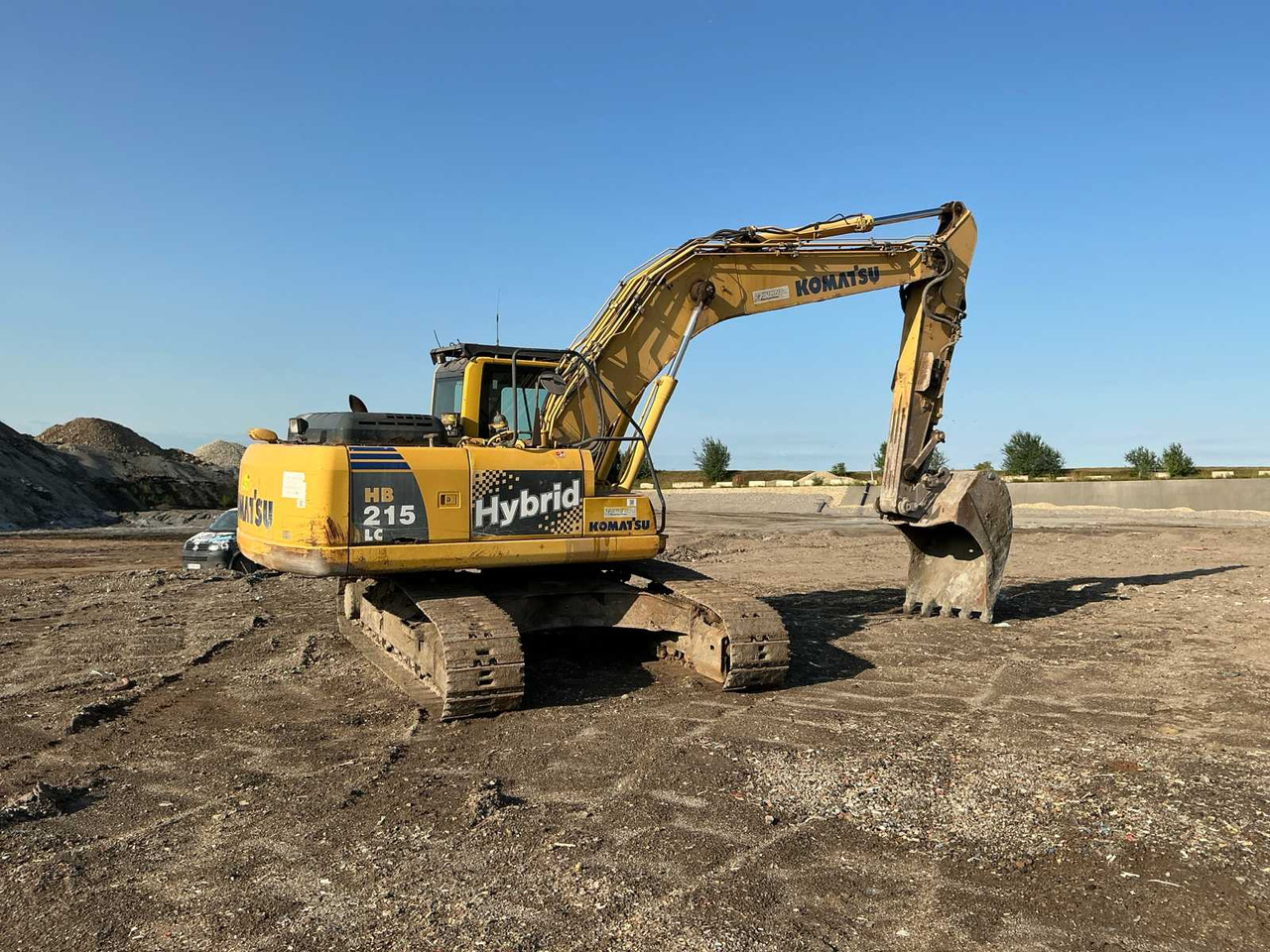 Komatsu HB215 Hybrid - Гусеничний екскаватор: фото 3 Komatsu HB215 Hybrid - Гусеничний екскаватор: фото 3