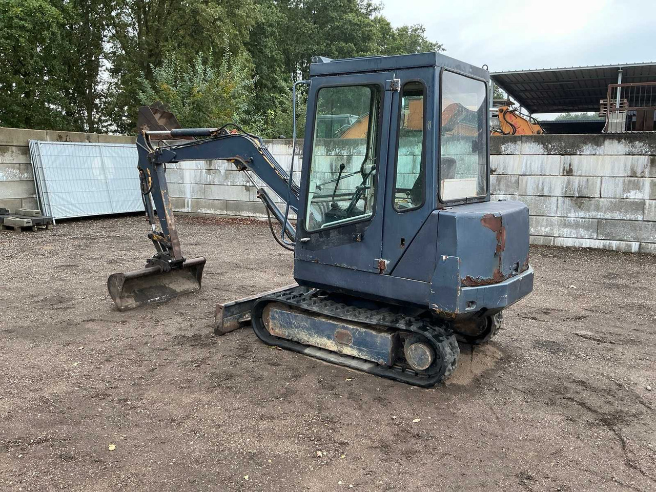 Komatsu PC 10-6 - Міні-екскаватор: фото 3 Komatsu PC 10-6 - Міні-екскаватор: фото 3