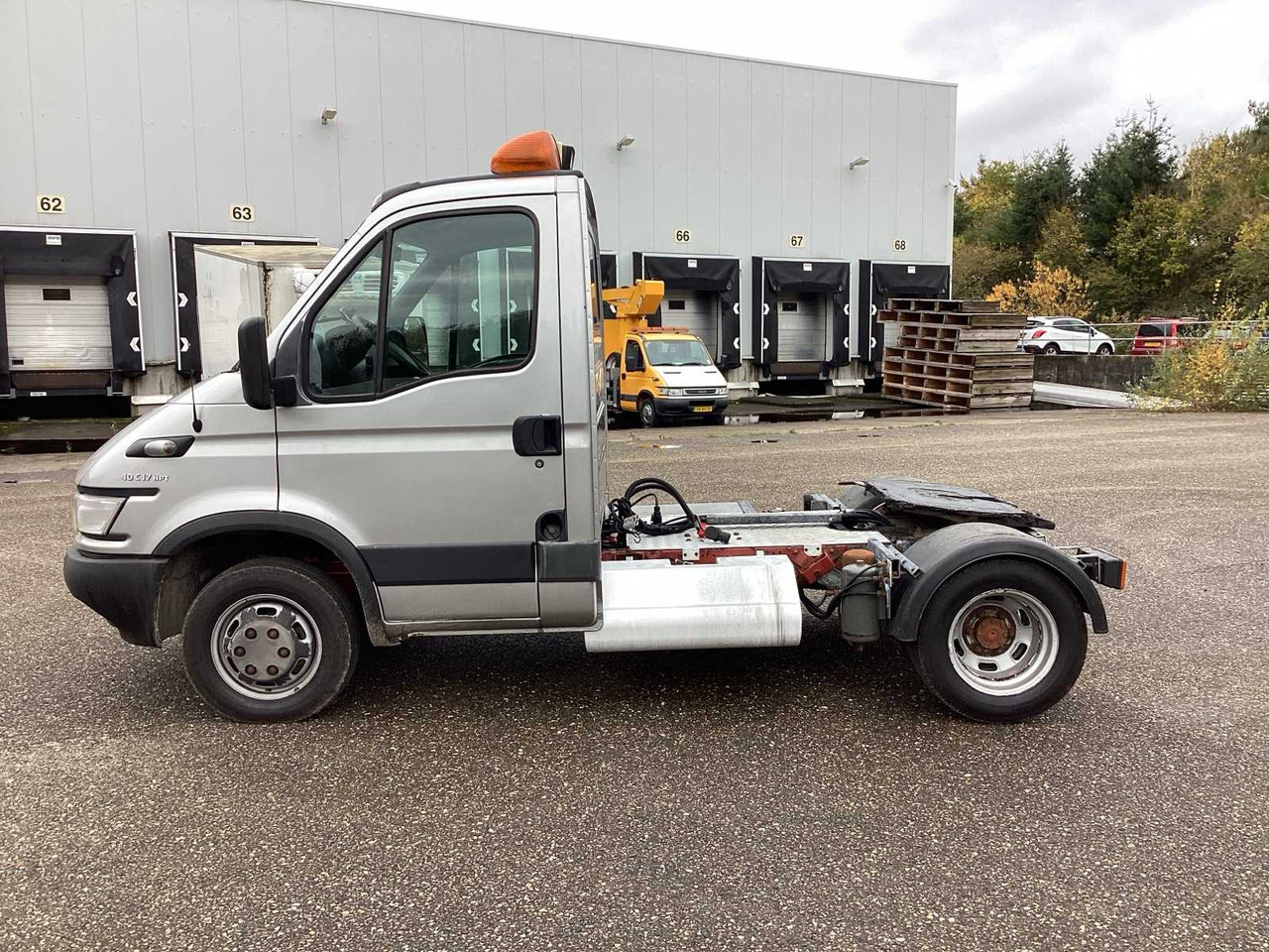 2005 IVECO 40C17 10 TON TRACTOR COMMERCIAL VEHICLE - Комерційний автомобіль: фото 3 2005 IVECO 40C17 10 TON TRACTOR COMMERCIAL VEHICLE - Комерційний автомобіль: фото 3
