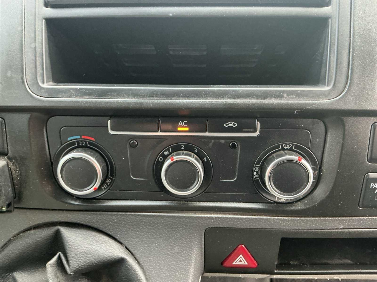 Комерційний автомобіль 2010 - VOLKSWAGEN - TRANSPORTER - 2.0 TDI L2H1 COM. DC - COMMERCIAL VEHICLE: фото 11 Комерційний автомобіль 2010 - VOLKSWAGEN - TRANSPORTER - 2.0 TDI L2H1 COM. DC - COMMERCIAL VEHICLE: фото 11