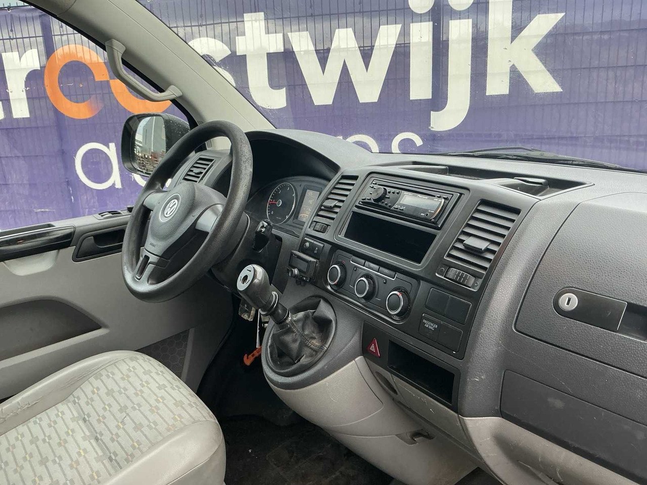 Комерційний автомобіль 2010 - VOLKSWAGEN - TRANSPORTER - 2.0 TDI L2H1 COM. DC - COMMERCIAL VEHICLE: фото 8 Комерційний автомобіль 2010 - VOLKSWAGEN - TRANSPORTER - 2.0 TDI L2H1 COM. DC - COMMERCIAL VEHICLE: фото 8