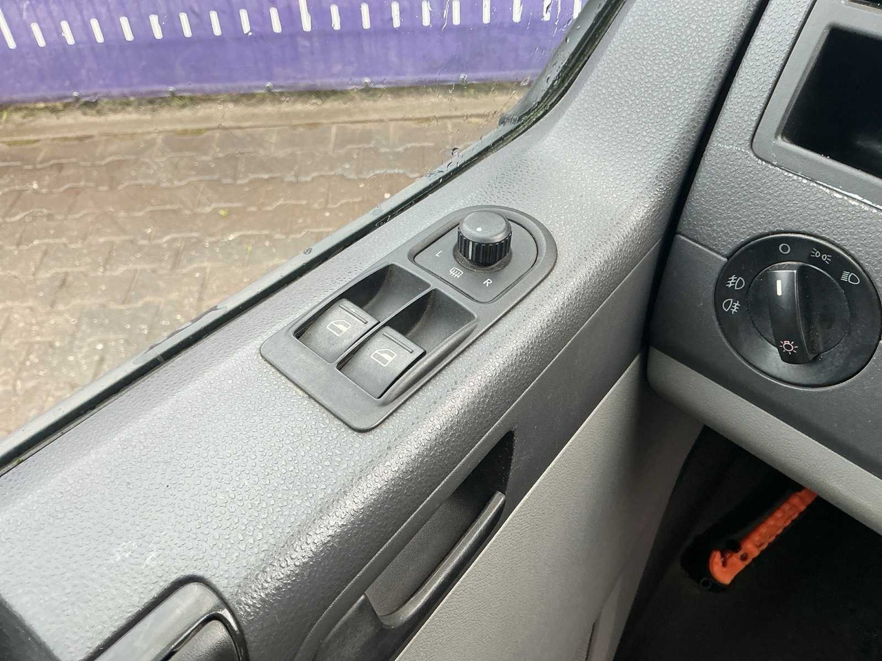 Комерційний автомобіль 2010 - VOLKSWAGEN - TRANSPORTER - 2.0 TDI L2H1 COM. DC - COMMERCIAL VEHICLE: фото 12 Комерційний автомобіль 2010 - VOLKSWAGEN - TRANSPORTER - 2.0 TDI L2H1 COM. DC - COMMERCIAL VEHICLE: фото 12