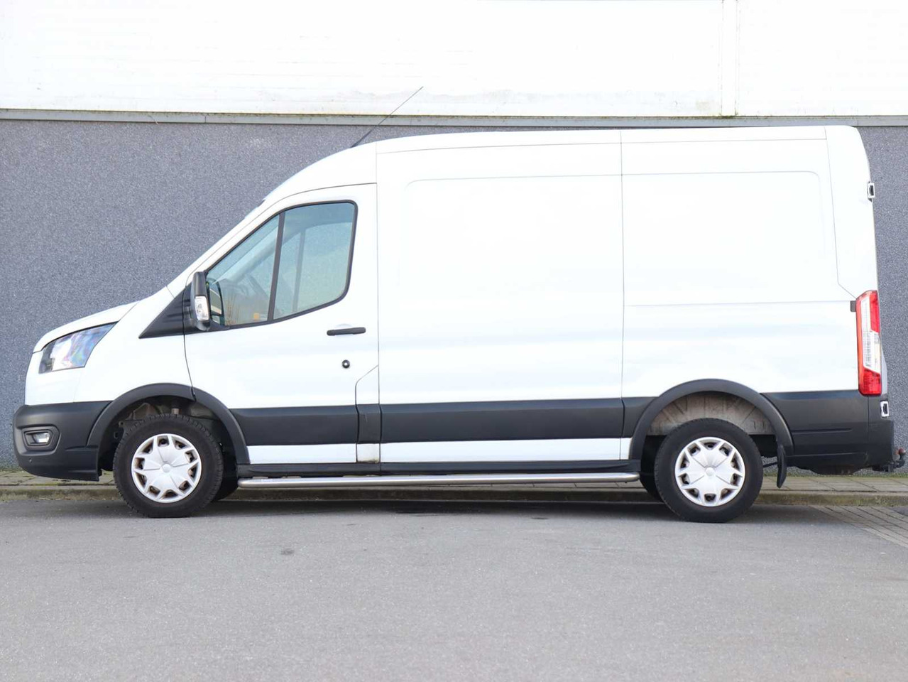FORD TRANSIT 290 2.0 TDCI L2H2 TREND VAN | VRF-27-T - Комерційний автомобіль: фото 4 FORD TRANSIT 290 2.0 TDCI L2H2 TREND VAN | VRF-27-T - Комерційний автомобіль: фото 4