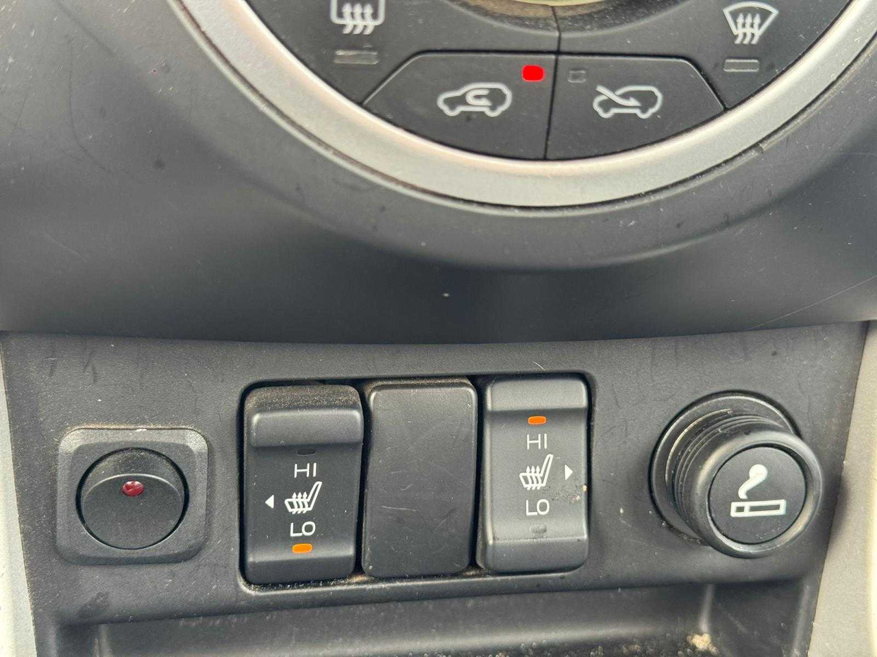 ISUZU D-MAX 2.5 DOUBLE CAB LSX 5-PERSON - 2016 | VX-388-L - Комерційний автомобіль: фото 3 ISUZU D-MAX 2.5 DOUBLE CAB LSX 5-PERSON - 2016 | VX-388-L - Комерційний автомобіль: фото 3