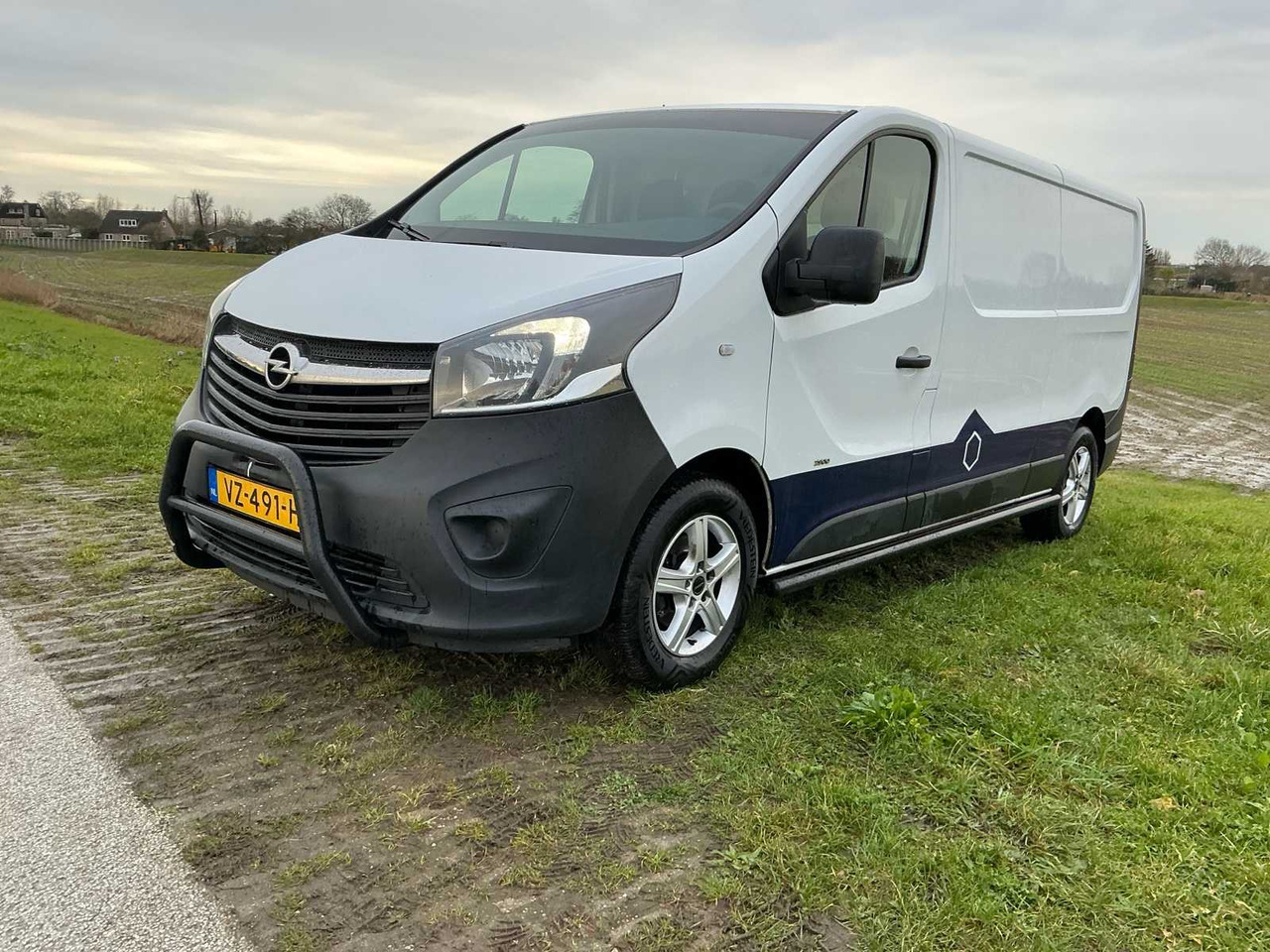 OPEL VIVARO 1.6 CDTI L2H1 DCSPEC COMMERCIAL VEHICLE - Комерційний автомобіль: фото 1 OPEL VIVARO 1.6 CDTI L2H1 DCSPEC COMMERCIAL VEHICLE - Комерційний автомобіль: фото 1