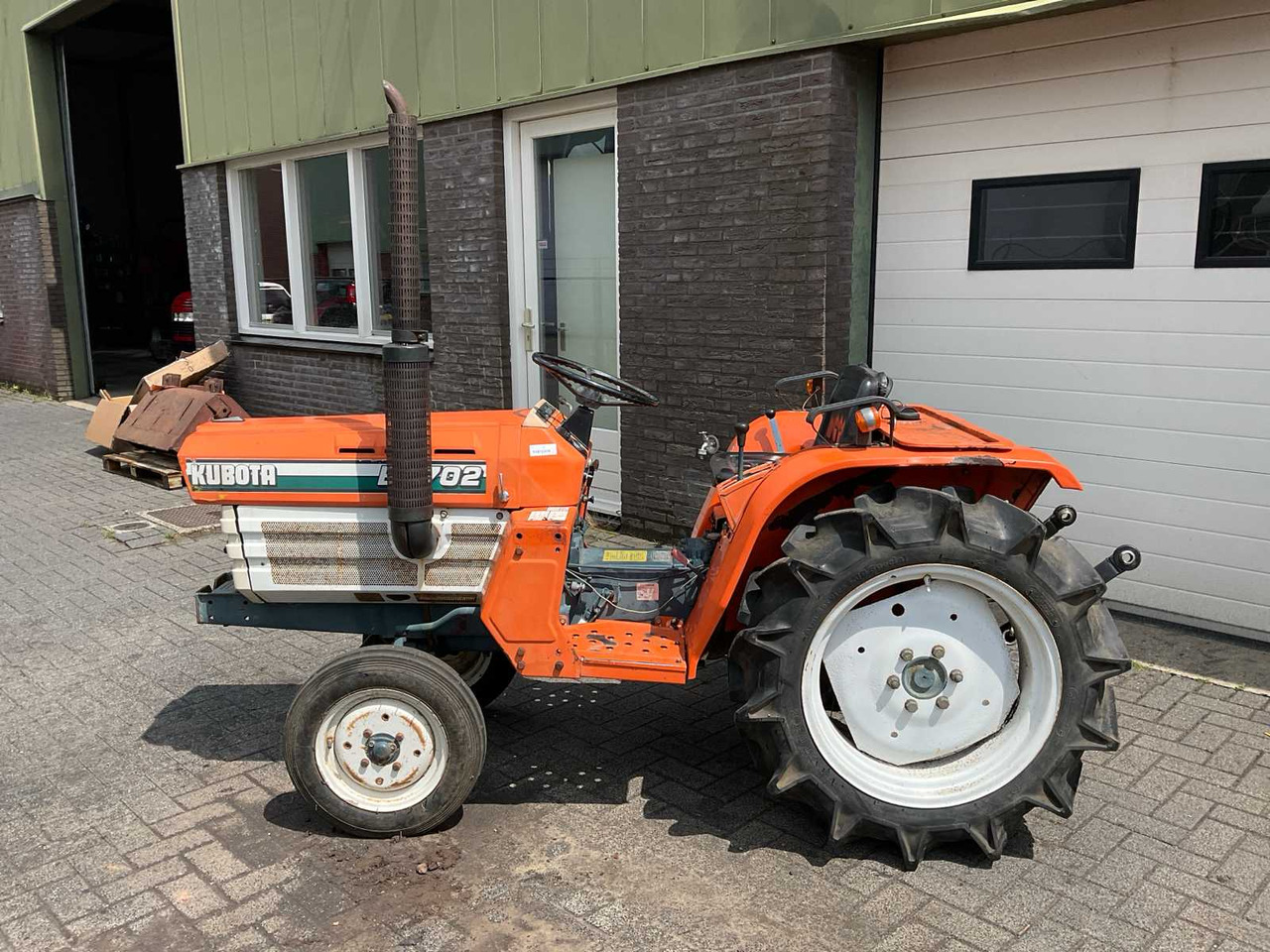Kubota B1702 - Мінітрактор: фото 2 Kubota B1702 - Мінітрактор: фото 2