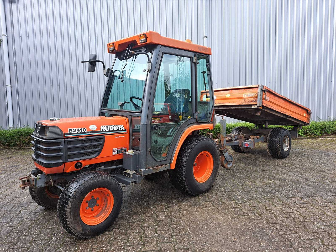 Kubota B2410 - Мінітрактор: фото 1 Kubota B2410 - Мінітрактор: фото 1